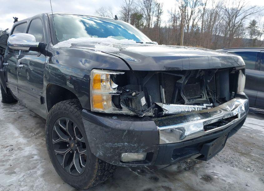 Photo 19 of 2011 Chevrolet Silverado 1500 LT (VIN 3GCPKSE35BG230722)
