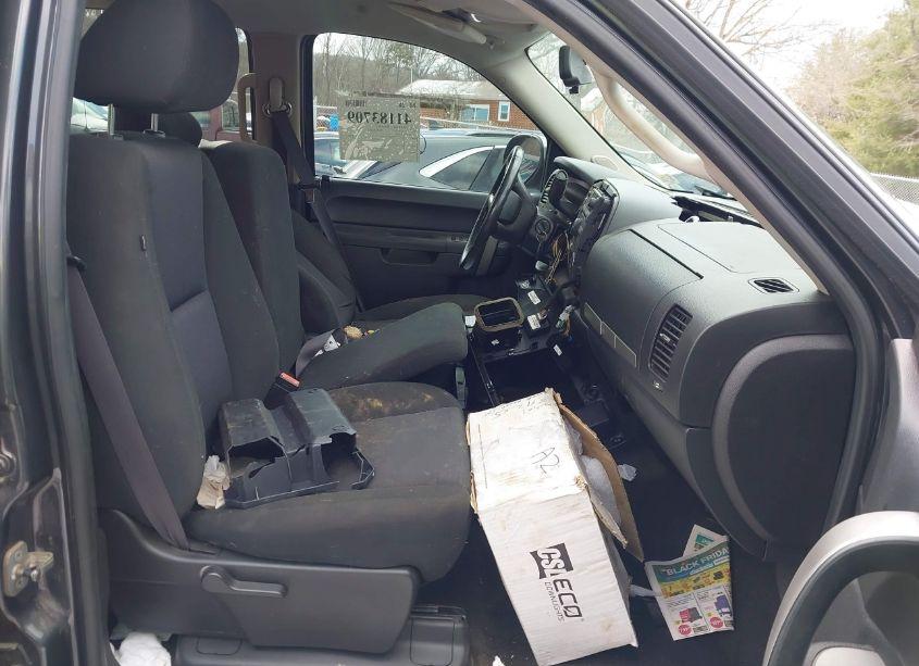 Photo 5 of 2011 Chevrolet Silverado 1500 LT (VIN 3GCPKSE35BG230722)