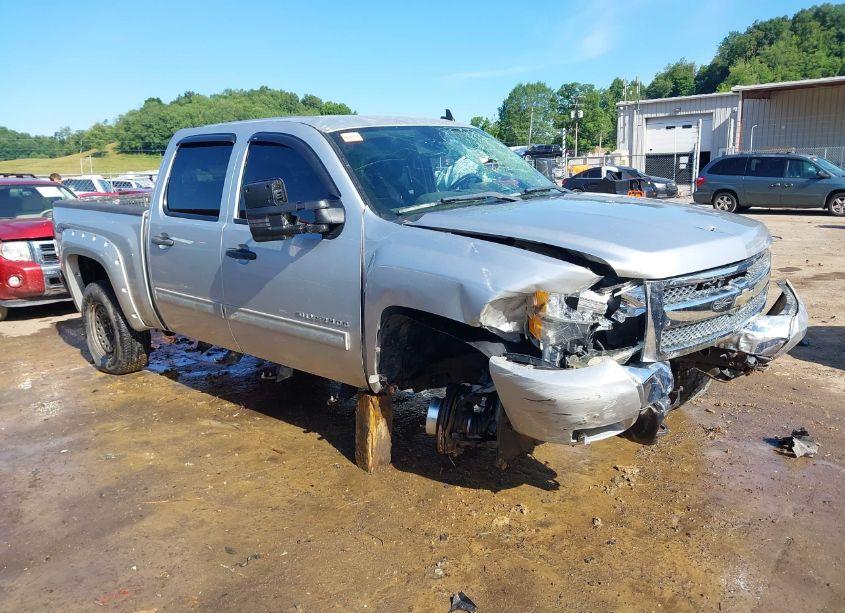 2011 Chevrolet Silverado 1500 LT (VIN 3GCPKSE35BG294324) main photo