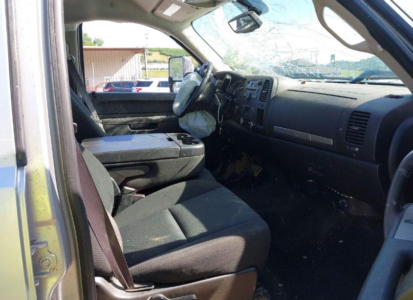 Photo 5 of 2011 Chevrolet Silverado 1500 LT (VIN 3GCPKSE35BG294324)