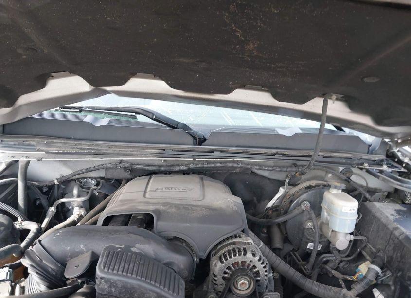 Photo 10 of 2011 Chevrolet Silverado 1500 LT (VIN 3GCPKSE35BG328360)