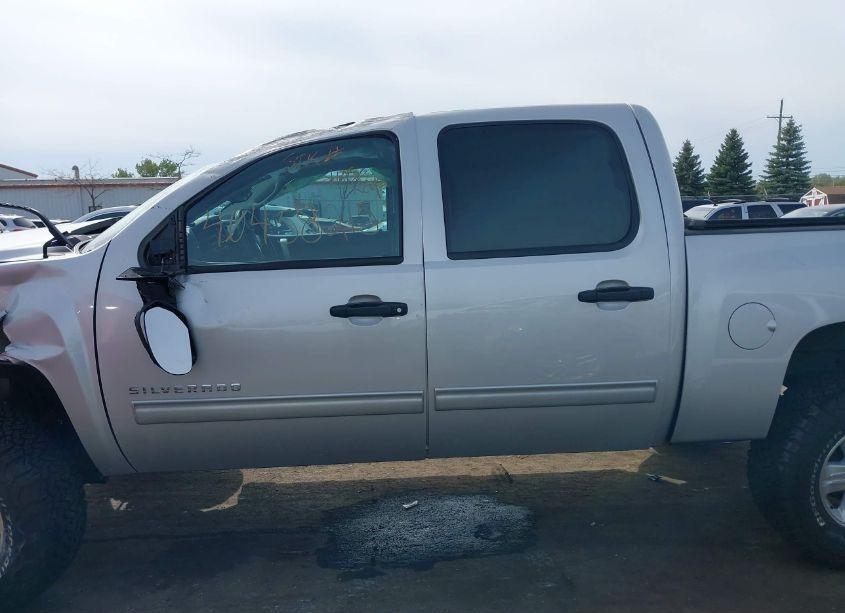 Photo 14 of 2011 Chevrolet Silverado 1500 LT (VIN 3GCPKSE35BG328360)