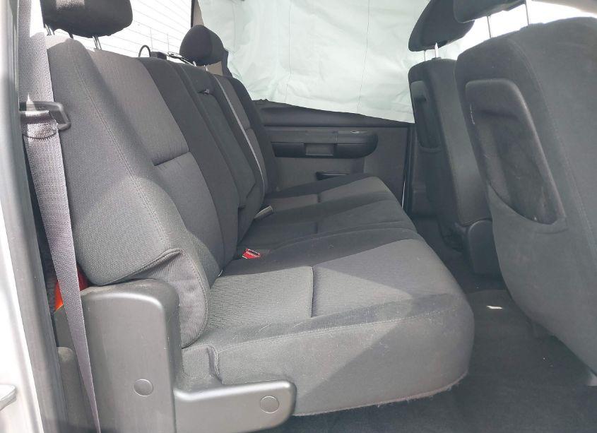 Photo 8 of 2011 Chevrolet Silverado 1500 LT (VIN 3GCPKSE35BG328360)