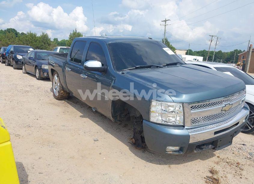 2011 Chevrolet Silverado 1500 LT (VIN 3GCPKSE35BG333526) main photo