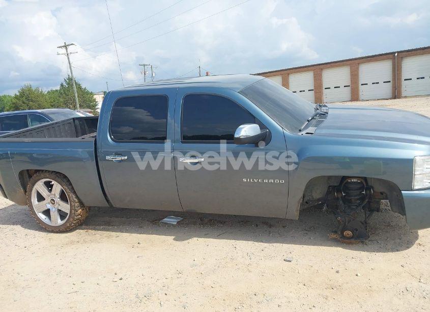 Photo 13 of 2011 Chevrolet Silverado 1500 LT (VIN 3GCPKSE35BG333526)