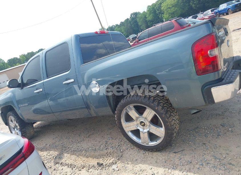 Photo 14 of 2011 Chevrolet Silverado 1500 LT (VIN 3GCPKSE35BG333526)
