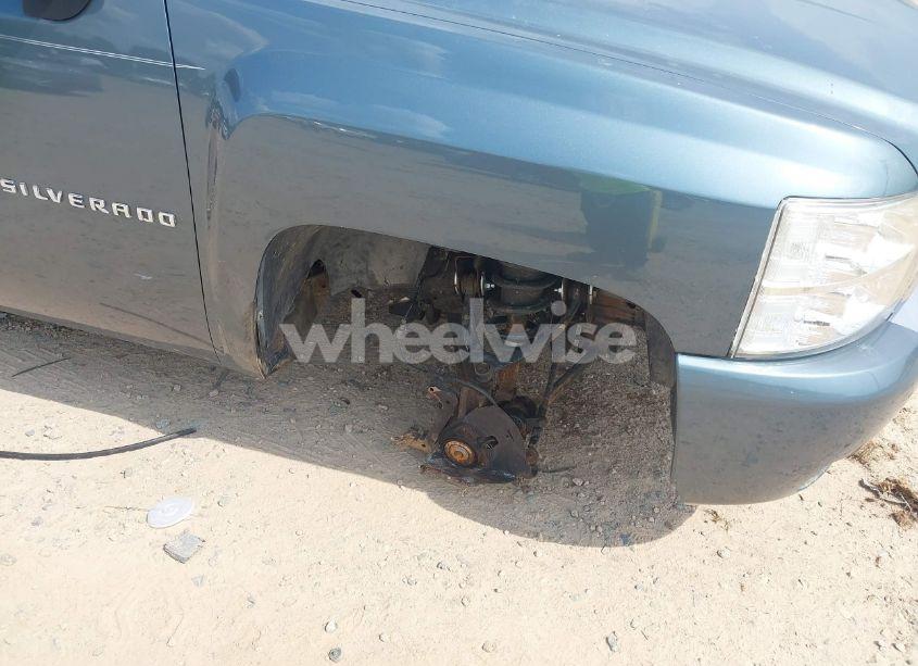 Photo 6 of 2011 Chevrolet Silverado 1500 LT (VIN 3GCPKSE35BG333526)