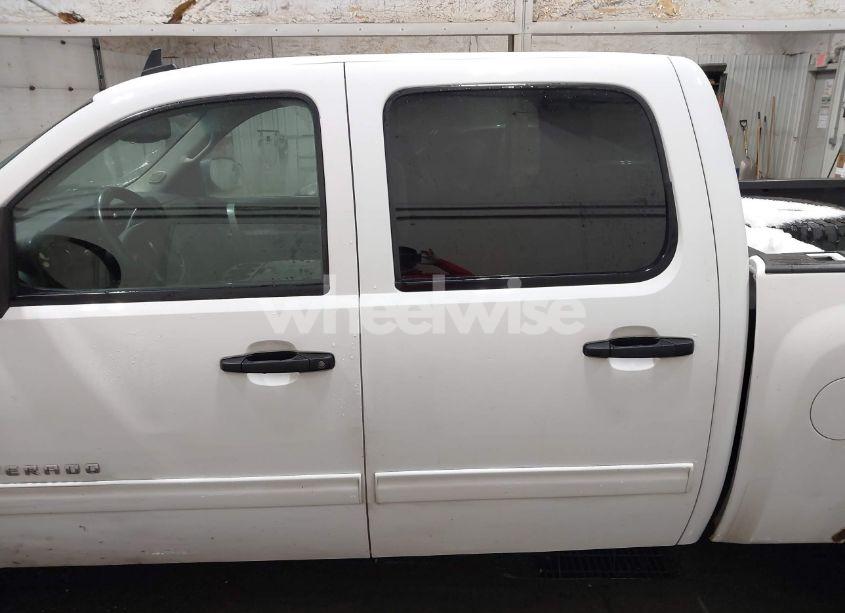 Photo 15 of 2011 Chevrolet Silverado 1500 LT (VIN 3GCPKSE35BG368342)