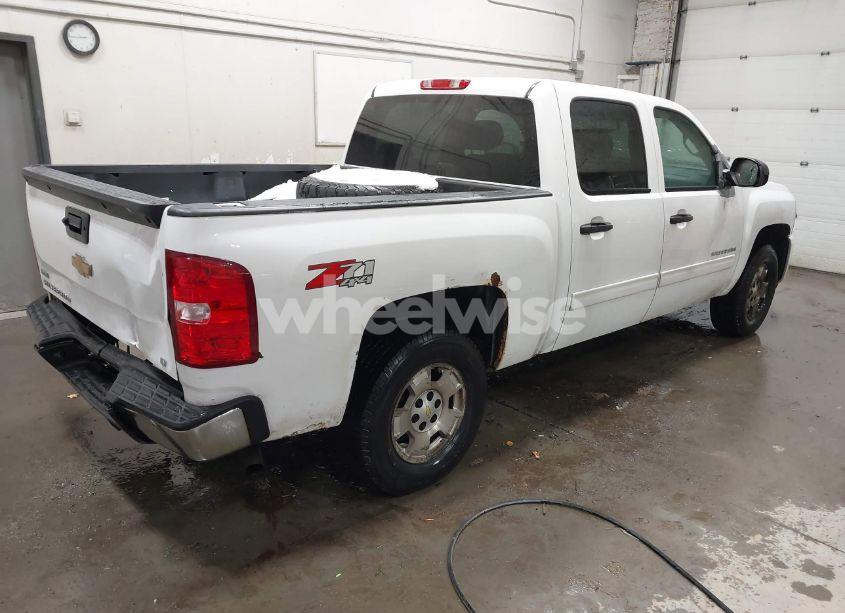 Photo 4 of 2011 Chevrolet Silverado 1500 LT (VIN 3GCPKSE35BG368342)