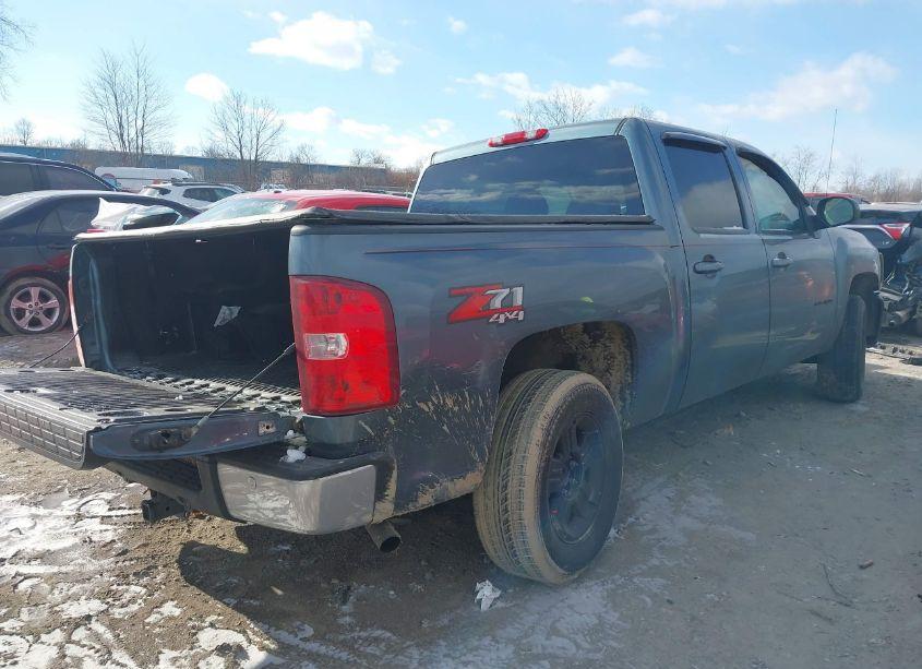 Photo 4 of 2011 Chevrolet Silverado 1500 LT (VIN 3GCPKSE36BG103607)