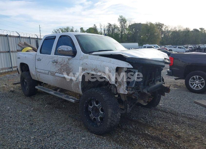 2011 Chevrolet Silverado 1500 LT (VIN 3GCPKSE36BG219504) main photo