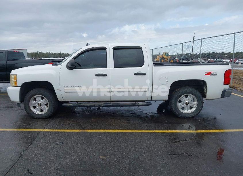 Photo 14 of 2011 Chevrolet Silverado 1500 LT (VIN 3GCPKSE36BG262143)