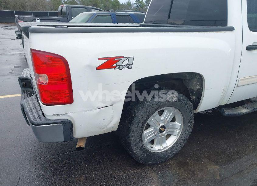 Photo 6 of 2011 Chevrolet Silverado 1500 LT (VIN 3GCPKSE36BG262143)