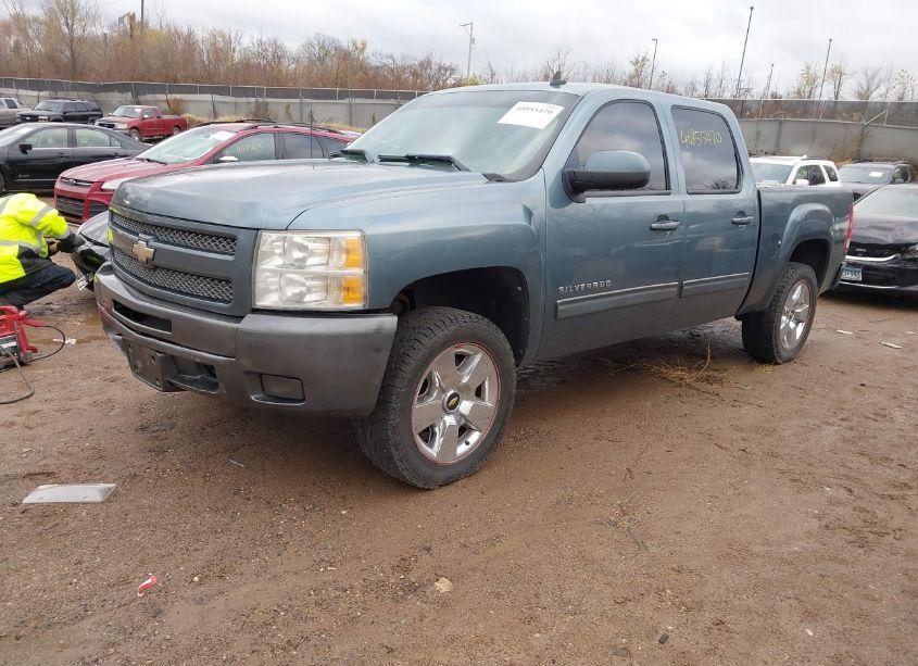 Photo 2 of 2011 Chevrolet Silverado 1500 LT (VIN 3GCPKSE37BG101185)