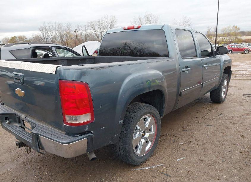 Photo 4 of 2011 Chevrolet Silverado 1500 LT (VIN 3GCPKSE37BG101185)