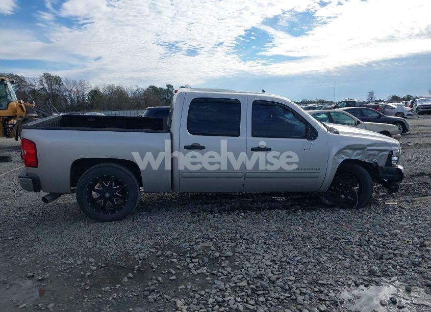 Photo 13 of 2011 Chevrolet Silverado 1500 LT (VIN 3GCPKSE37BG153660)