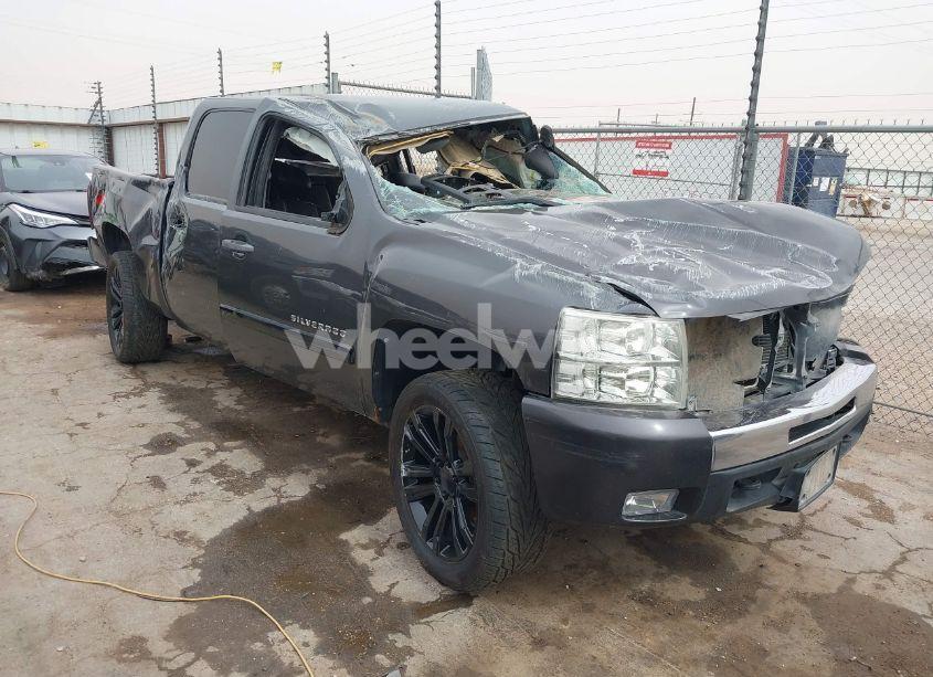 2011 Chevrolet Silverado 1500 LT (VIN 3GCPKSE37BG189204) main photo