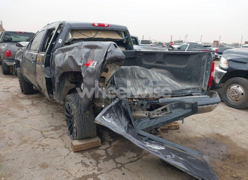 Photo 3 of 2011 Chevrolet Silverado 1500 LT (VIN 3GCPKSE37BG189204)