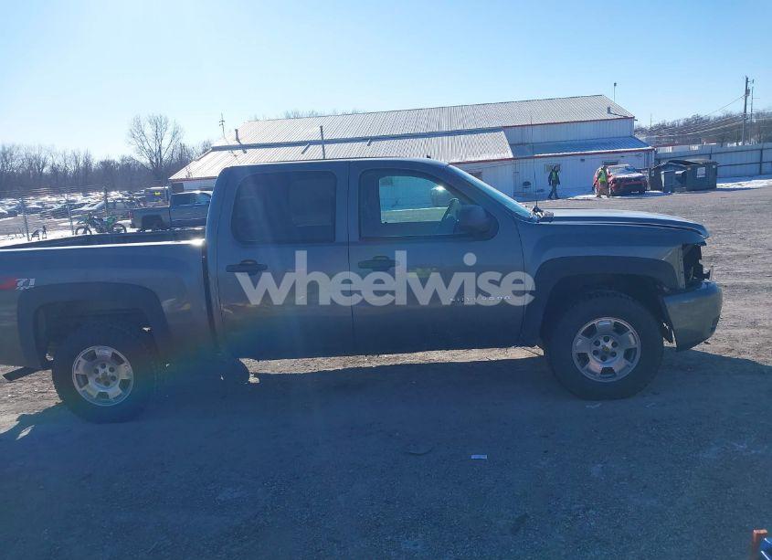 Photo 13 of 2011 Chevrolet Silverado 1500 LT (VIN 3GCPKSE37BG312712)