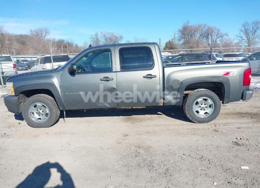 Photo 14 of 2011 Chevrolet Silverado 1500 LT (VIN 3GCPKSE37BG312712)
