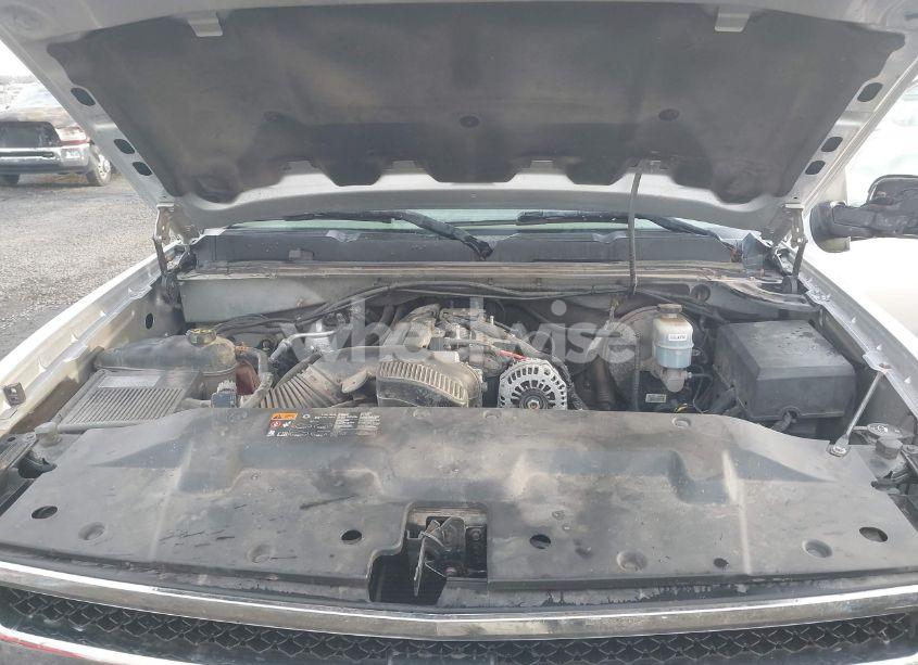 Photo 10 of 2011 Chevrolet Silverado 1500 LT (VIN 3GCPKSE38BG242699)