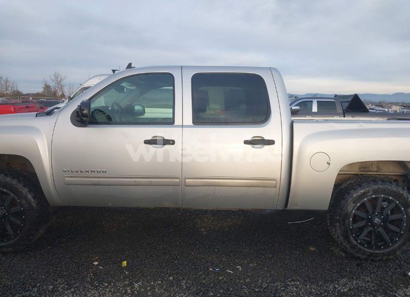 Photo 14 of 2011 Chevrolet Silverado 1500 LT (VIN 3GCPKSE38BG242699)