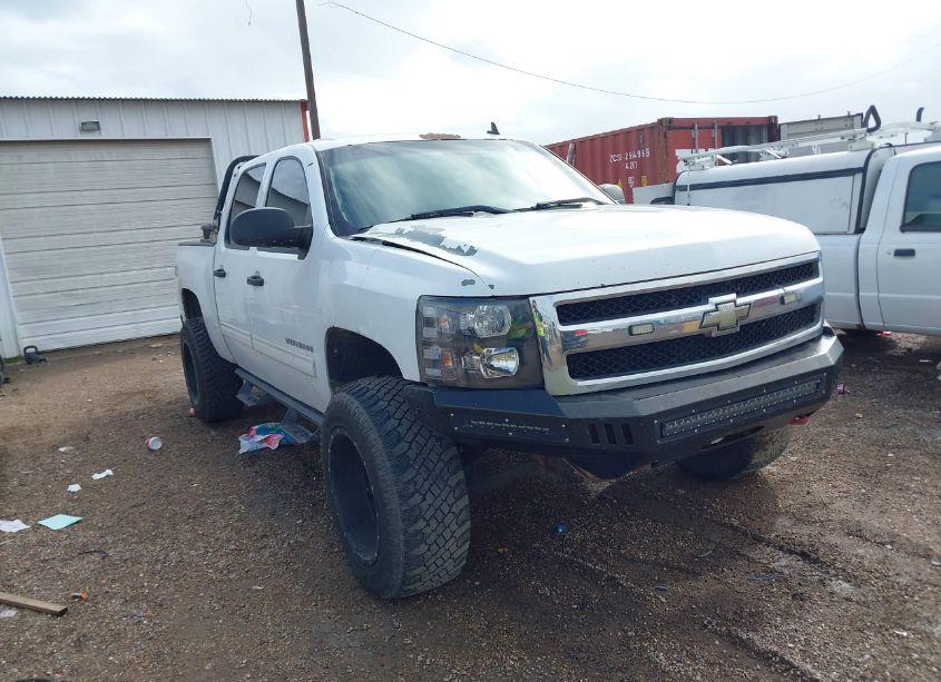 2011 Chevrolet Silverado 1500 LT (VIN 3GCPKSE38BG286458) main photo