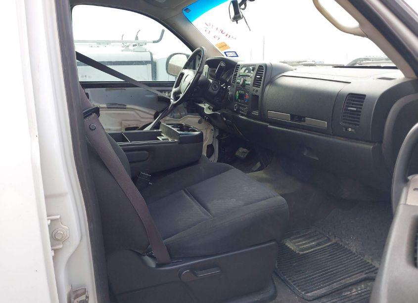 Photo 5 of 2011 Chevrolet Silverado 1500 LT (VIN 3GCPKSE38BG286458)