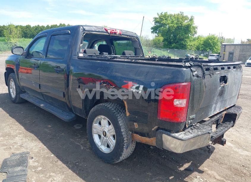 Photo 3 of 2011 Chevrolet Silverado 1500 LT (VIN 3GCPKSE38BG288937)