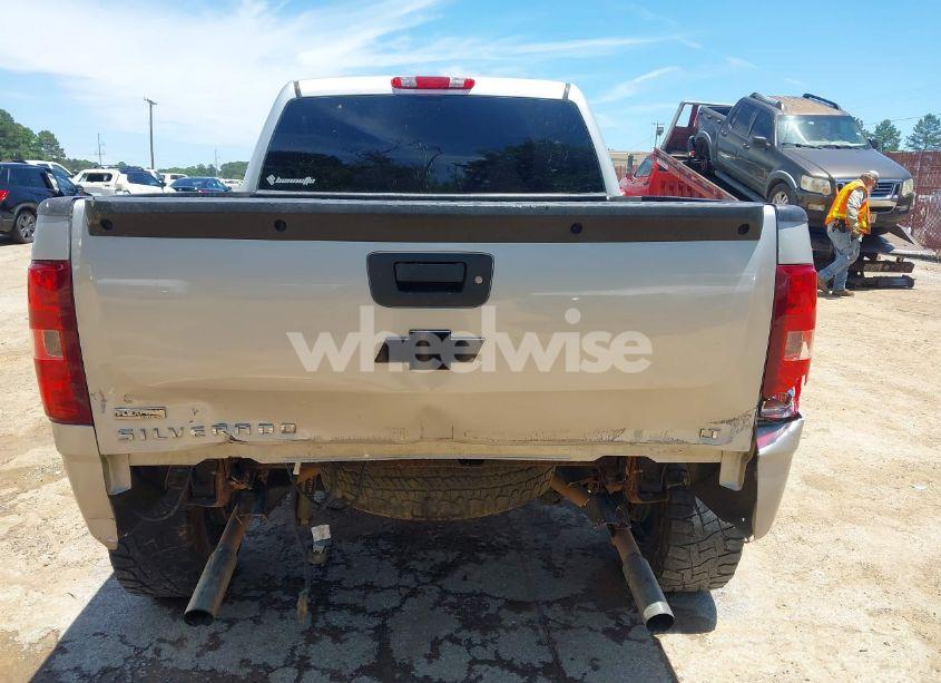 Photo 6 of 2011 Chevrolet Silverado 1500 LT (VIN 3GCPKSE38BG312380)