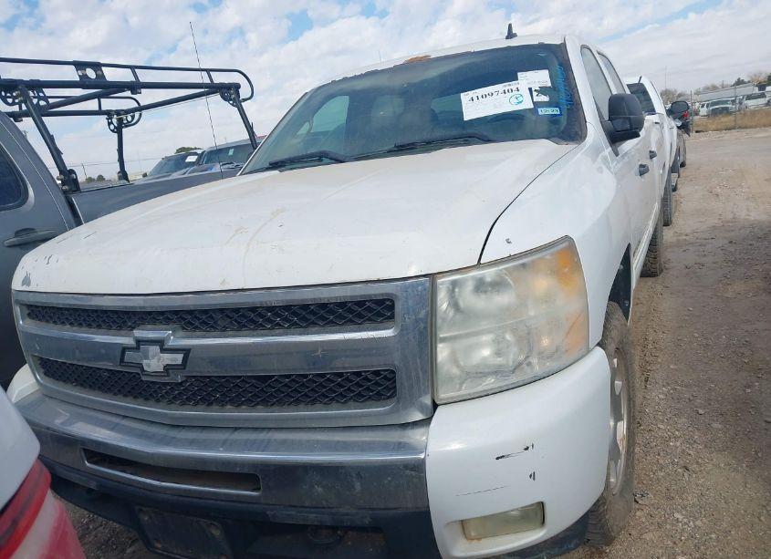 Photo 12 of 2011 Chevrolet Silverado 1500 LT (VIN 3GCPKSE38BG372823)