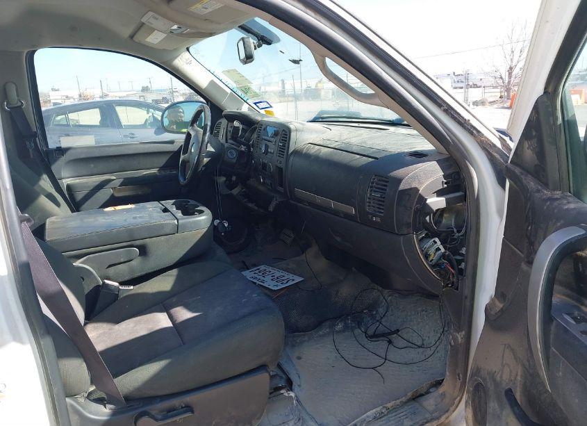 Photo 5 of 2011 Chevrolet Silverado 1500 LT (VIN 3GCPKSE38BG372823)