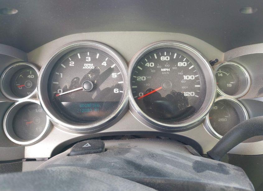 Photo 7 of 2011 Chevrolet Silverado 1500 LT (VIN 3GCPKSE38BG372823)