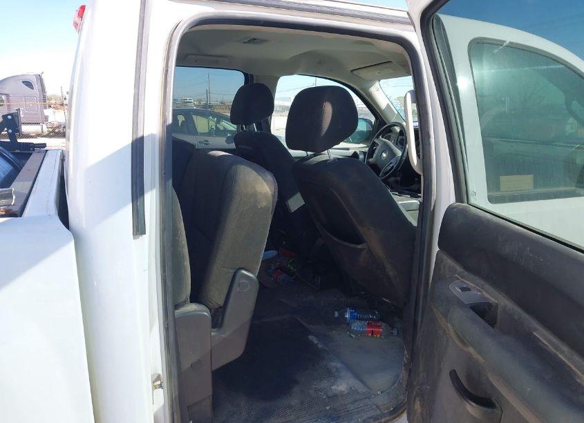 Photo 8 of 2011 Chevrolet Silverado 1500 LT (VIN 3GCPKSE38BG372823)