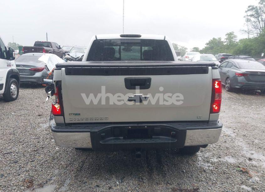 Photo 16 of 2011 Chevrolet Silverado 1500 LT (VIN 3GCPKSE39BG101348)
