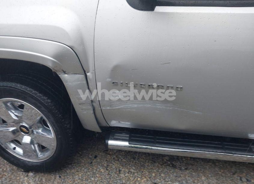 Photo 17 of 2011 Chevrolet Silverado 1500 LT (VIN 3GCPKSE39BG101348)