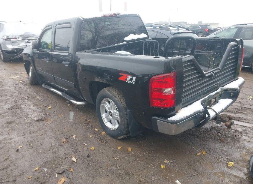 Photo 3 of 2011 Chevrolet Silverado 1500 LT (VIN 3GCPKSE39BG195232)