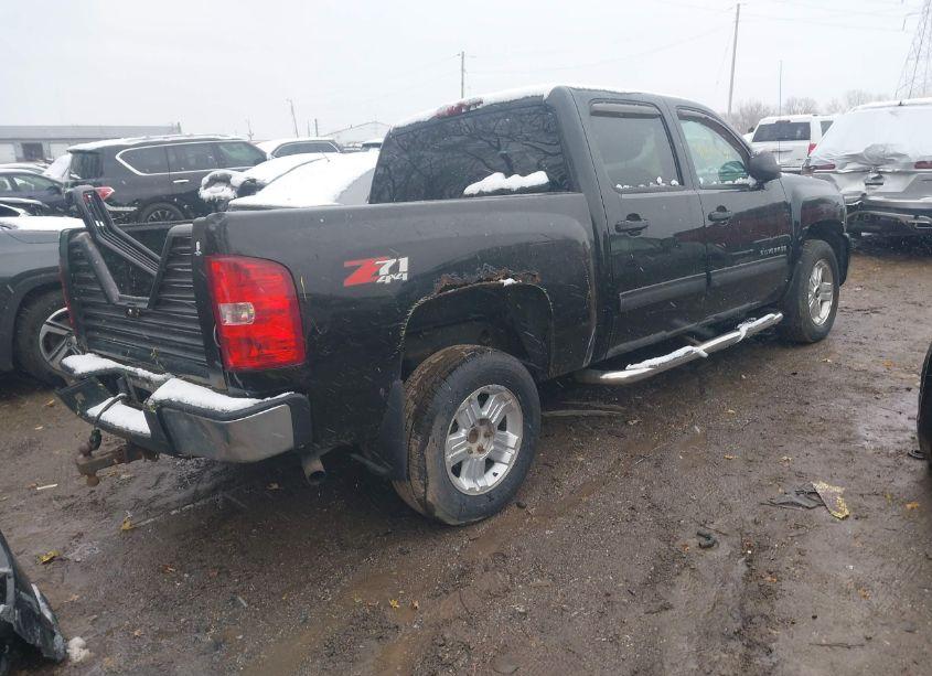 Photo 4 of 2011 Chevrolet Silverado 1500 LT (VIN 3GCPKSE39BG195232)