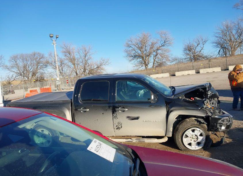 Photo 14 of 2011 Chevrolet Silverado 1500 LT (VIN 3GCPKSE39BG195294)