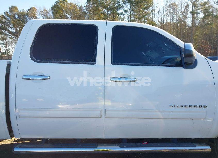 Photo 14 of 2011 Chevrolet Silverado 1500 LT (VIN 3GCPKSE39BG252917)