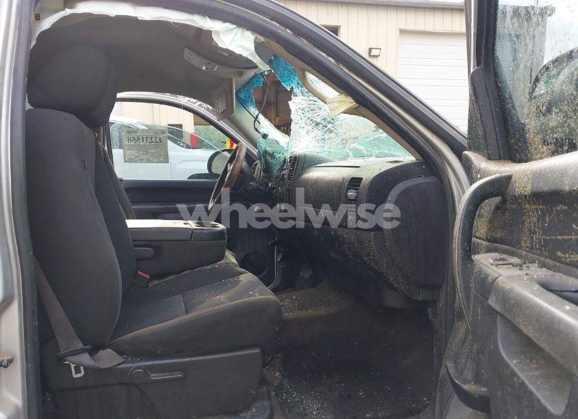 Photo 5 of 2011 Chevrolet Silverado 1500 LT (VIN 3GCPKSE39BG293290)