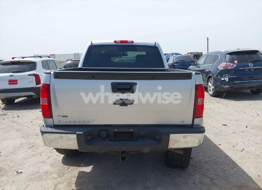 Photo 16 of 2011 Chevrolet Silverado 1500 LT (VIN 3GCPKSE39BG302909)