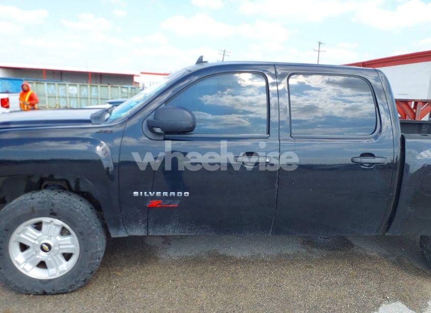 Photo 14 of 2011 Chevrolet Silverado 1500 LT (VIN 3GCPKSE39BG368537)