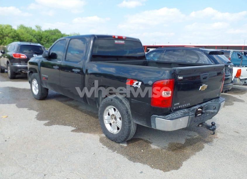 Photo 3 of 2011 Chevrolet Silverado 1500 LT (VIN 3GCPKSE39BG368537)