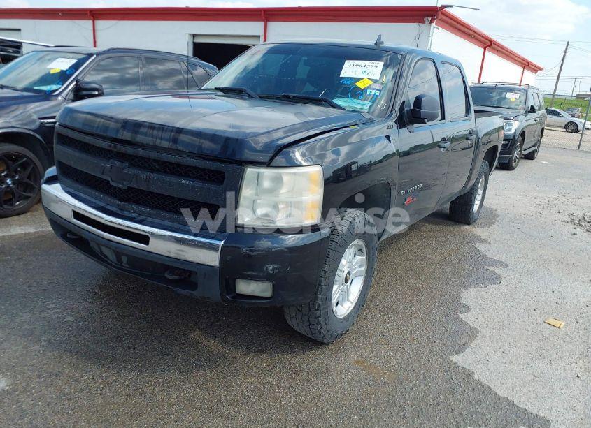 Photo 5 of 2011 Chevrolet Silverado 1500 LT (VIN 3GCPKSE39BG368537)