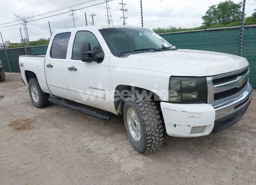 2011 Chevrolet Silverado 1500 LT (VIN 3GCPKSE39BG371518) main photo