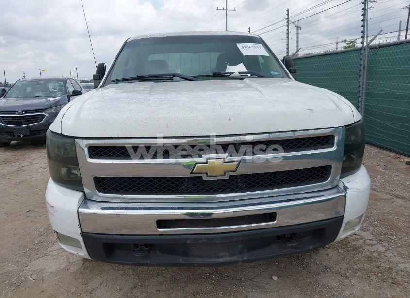 Photo 12 of 2011 Chevrolet Silverado 1500 LT (VIN 3GCPKSE39BG371518)