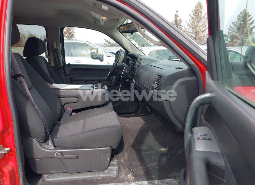 Photo 5 of 2011 Chevrolet Silverado 1500 LT (VIN 3GCPKSE39BG401584)