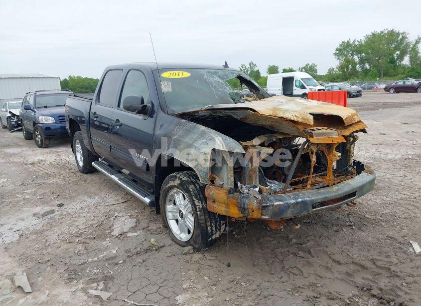 2011 Chevrolet Silverado 1500 LT (VIN 3GCPKSE3XBG109510) main photo