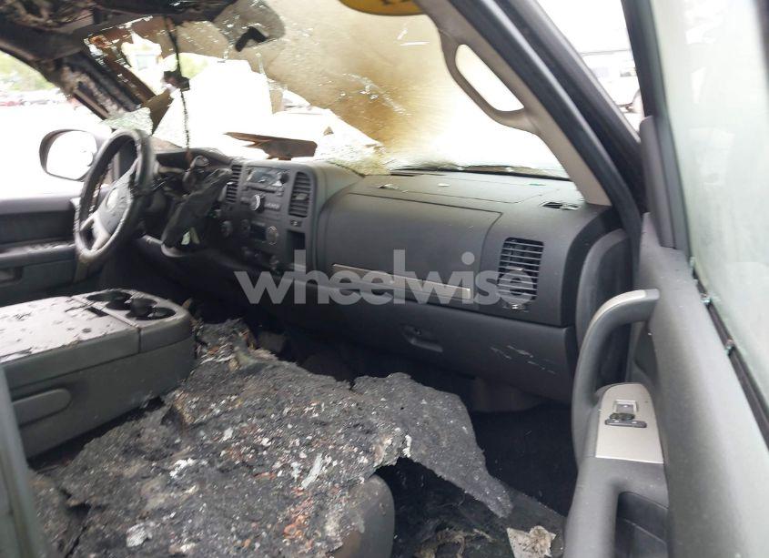 Photo 5 of 2011 Chevrolet Silverado 1500 LT (VIN 3GCPKSE3XBG109510)